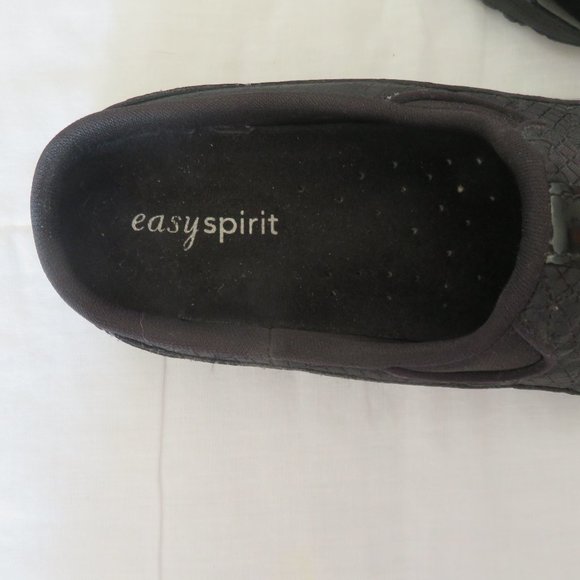 EASY SPIRIT TRAVEL TIME - LEATHER QUILTED SLIP ON MULE CLOGS - Picture 6 of 6